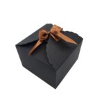 Κουτί χάρτινο μαύρο με κορδέλα 9x9x6cm 12τμχ