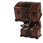 Leather chest (9142)
